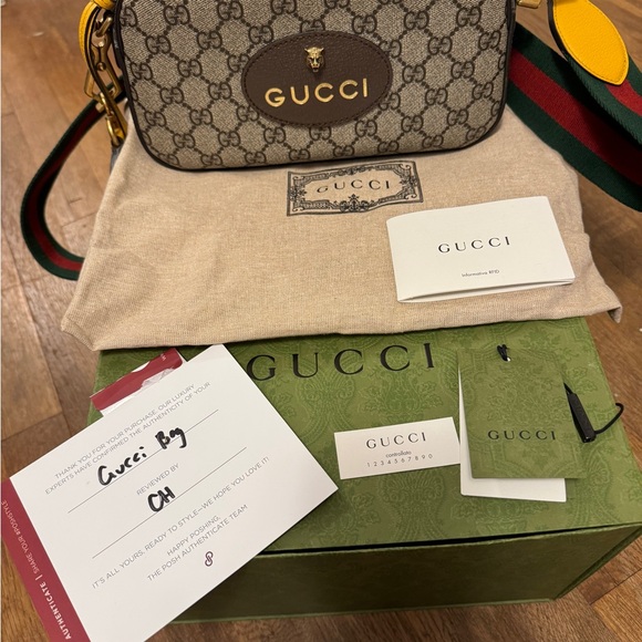 GUCCI NEO VINTAGE GG SUPREME MESSENGER BAG with duster - Picture 8 of 9